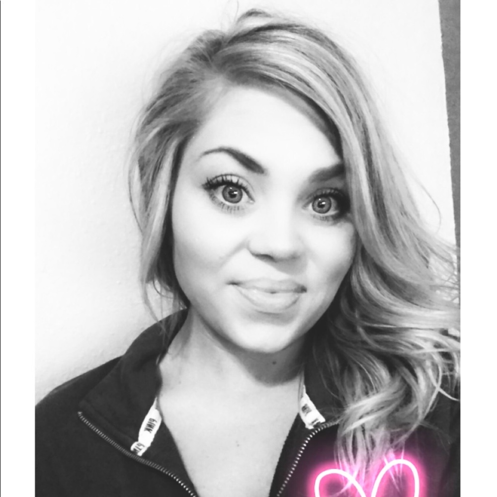 Meet your Posher, Ashley